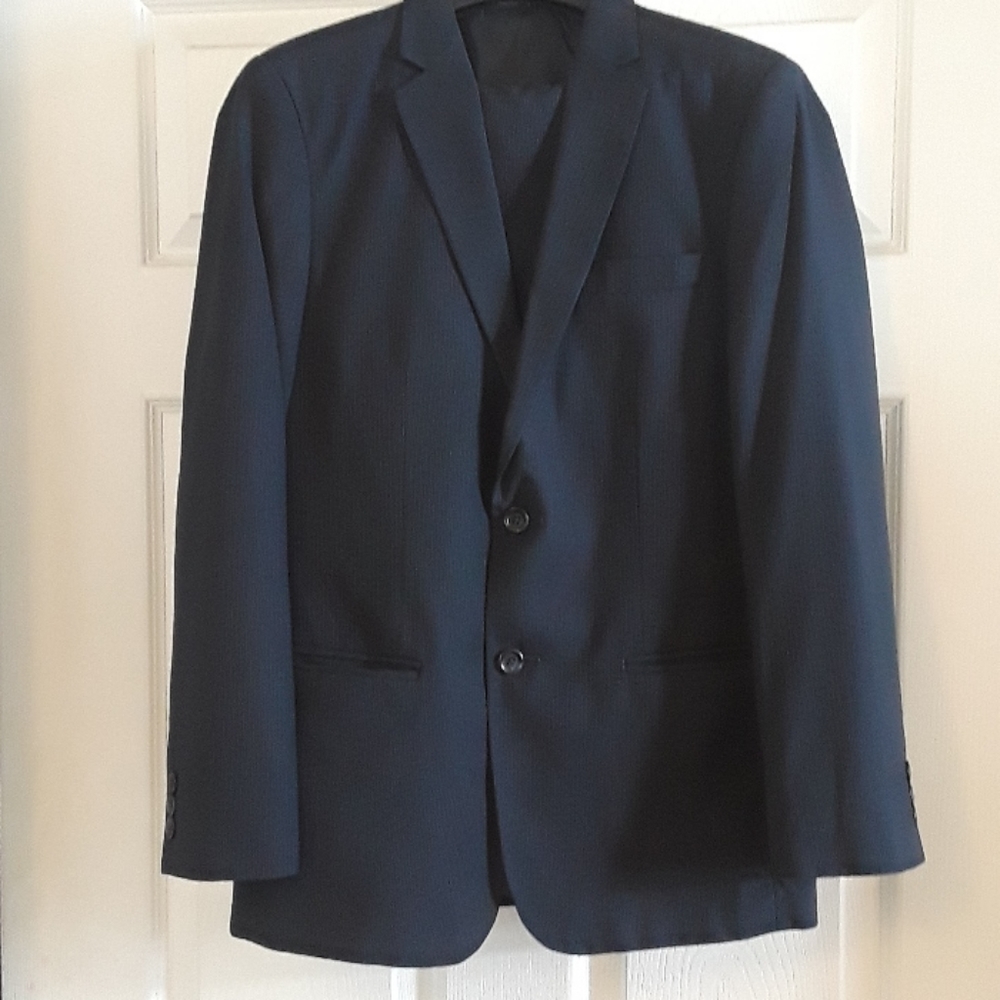 Calvin Klein junior suit. Size 16R